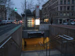 Entrée de la station côté place de la Croix-Rousse