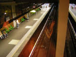 Vue générale de la station Cusset depuis la mezzanine