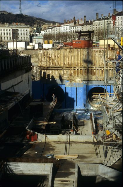 Vue du chantier de la station Bellecour le 26 janvier 1988 (CC-by-nc-nd, Lanaud René)