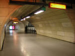 Mezzanine de la station de la ligne D