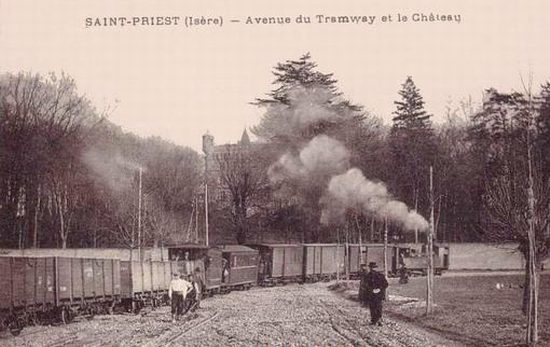 Train à Saint-Priest