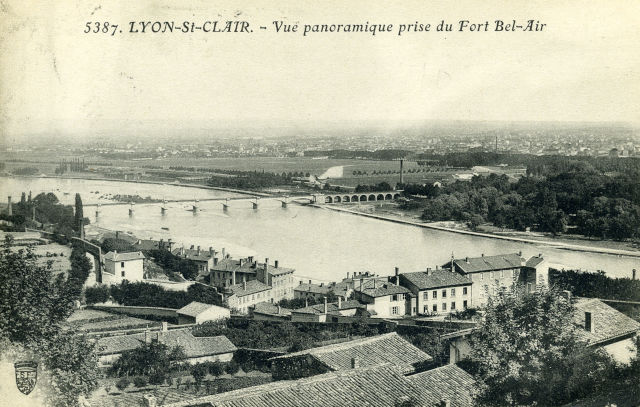 Caluire-et-Cuire, vue du viaduc de Saint-Clair sur le Rhône depuis le fort de Montessuy (Bibliothèque Municipale de Lyon)