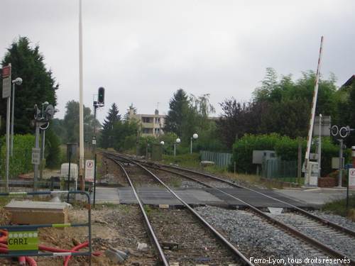 PN de la gare de Saint-André-de-Corcy et fin de double voie