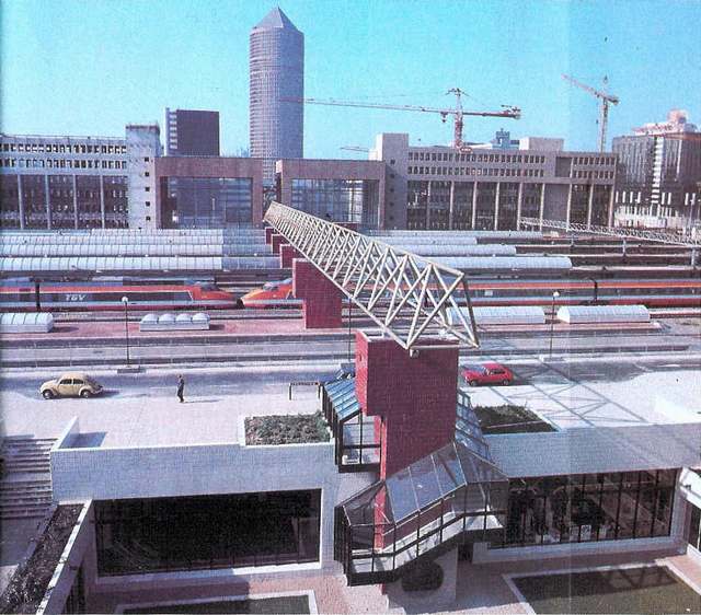 La gare vu depuis l’immeuble côté Villette en 1983 (Doc. Vie du Rail)