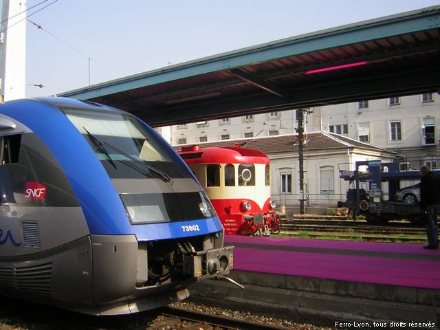 Les autorails X73802 et X52103