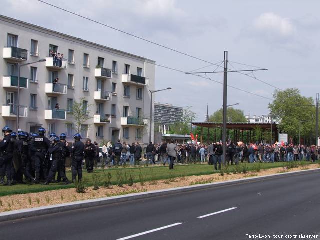Face-à-face policiers manifestants