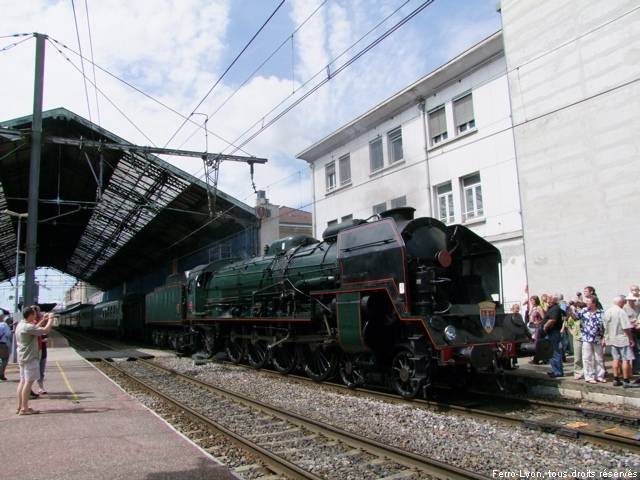 La 241P17 en gare de Valence-Ville