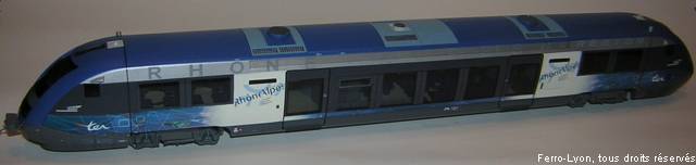 Vue générale du X73500 Rhône-Alpes produit par Hornby