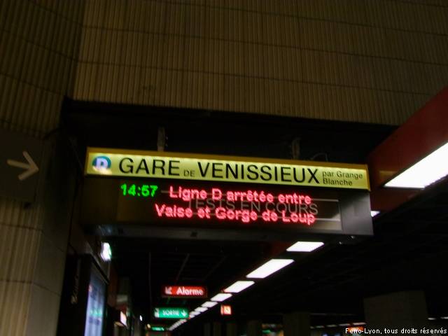 Panneau IDV métro, affichage en situation perturbée