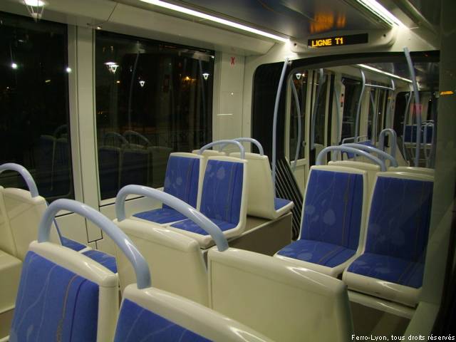 Toulouse, aménagement intérieur d’une rame de tramway
