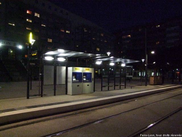 Toulouse, aménagement du quai de départ de la station Arènes