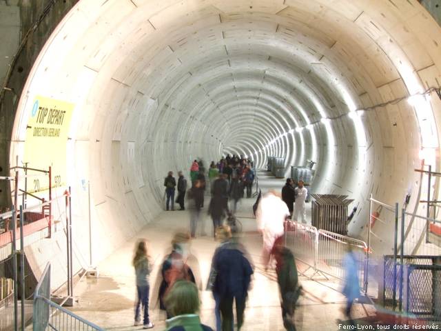 Le tunnel vu depuis la station Oullins-Gare