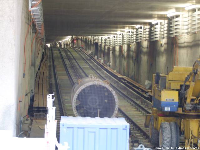 Tranchée couverte en direction de la station Stade-de-Gerland