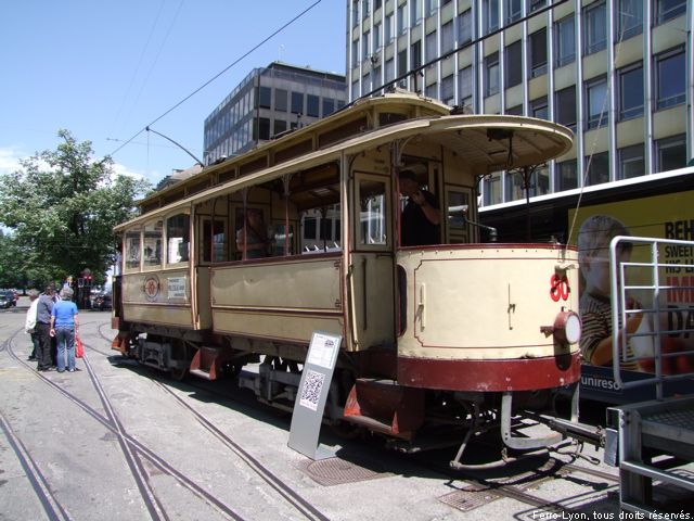 Motrice n°80 à la station Rive