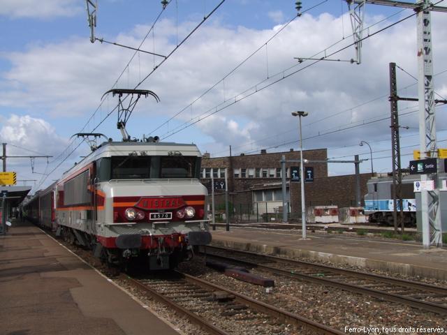 La CC 6570 à quai en gare Mâcon-Ville
