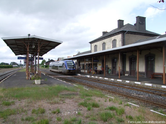 Gare de Laqueuille, la dernière circulation va s’engager sur la voie condamnée, 5 juillet 2014