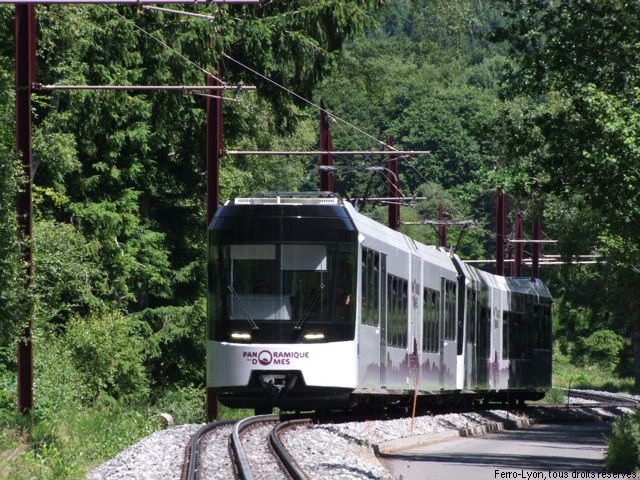 Train dans la première partie de son ascension