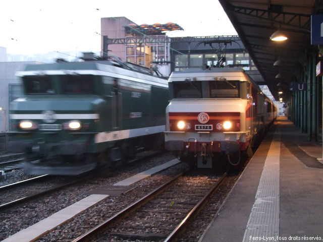 Les CC 6558 et 6570 côte à côte en gare de Lyon-Perrache