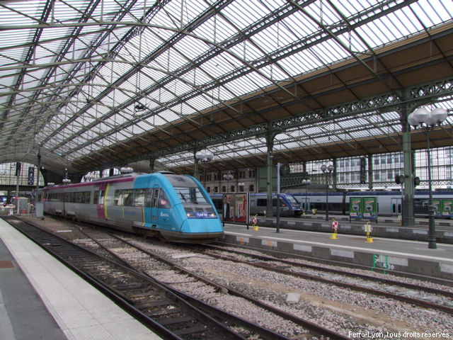 Gare de Tours, intérieur des halles