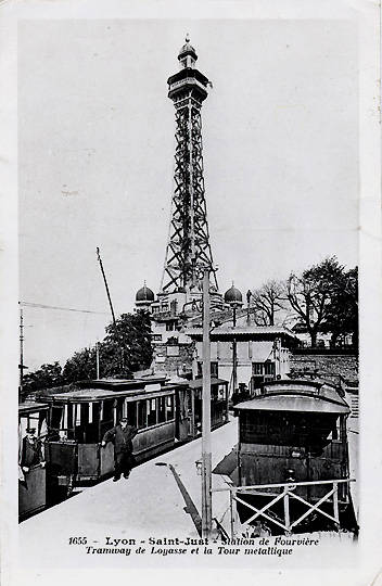 Intérieur de la station de correspondance de Fourvière (Doc. Archives Municipales)