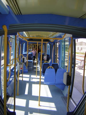 Vue intérieur d’un Citadis® du réseau de Lyon (août 2007)