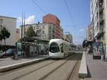 Rame 835 en direction de Saint-Priest entrant en station