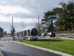 Rame 855 quittant la station en direction des hôpitaux Est